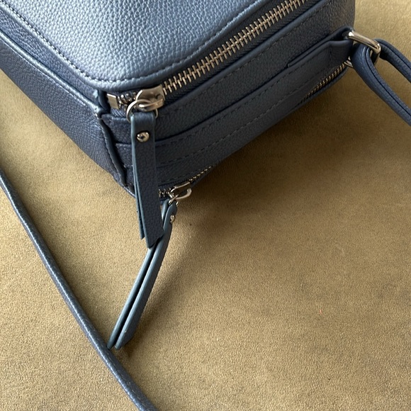 Rosetti Blue Purse - Picture 4 of 11